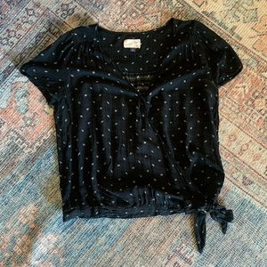 Universal Threads wrap top 🖤